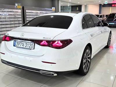 MERCEDES-BENZ E-CLASS - 4