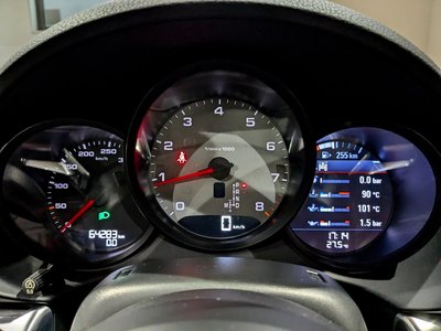 2016 Porsche 718 thumbnail 22