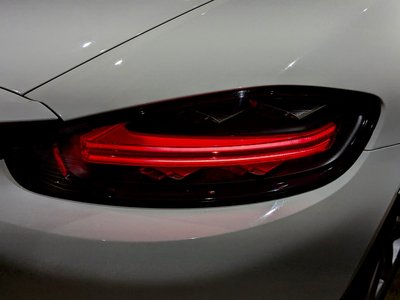 2016 Porsche 718 thumbnail 13