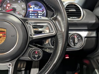 2016 Porsche 718 thumbnail 36
