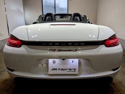 2016 Porsche 718 thumbnail 11