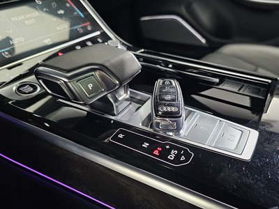 2023 AUDI A8 — фото 9