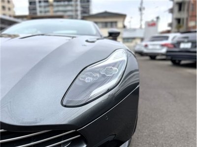 ASTON MARTIN DB11 - 6