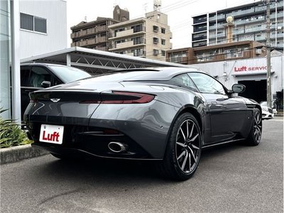 ASTON MARTIN DB11 - 2