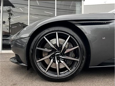 ASTON MARTIN DB11 - 7