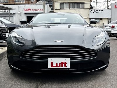 ASTON MARTIN DB11 - 4