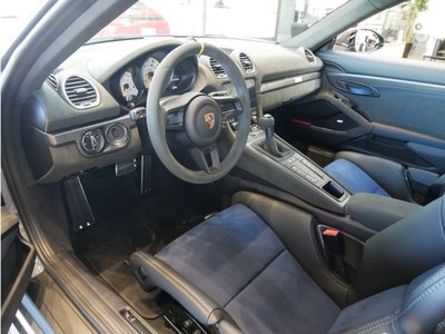 PORSCHE 718 CAYMAN - 2