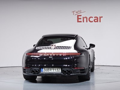 PORSCHE 911 - 4