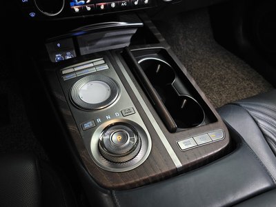GENESIS G80 (RG3) - 9