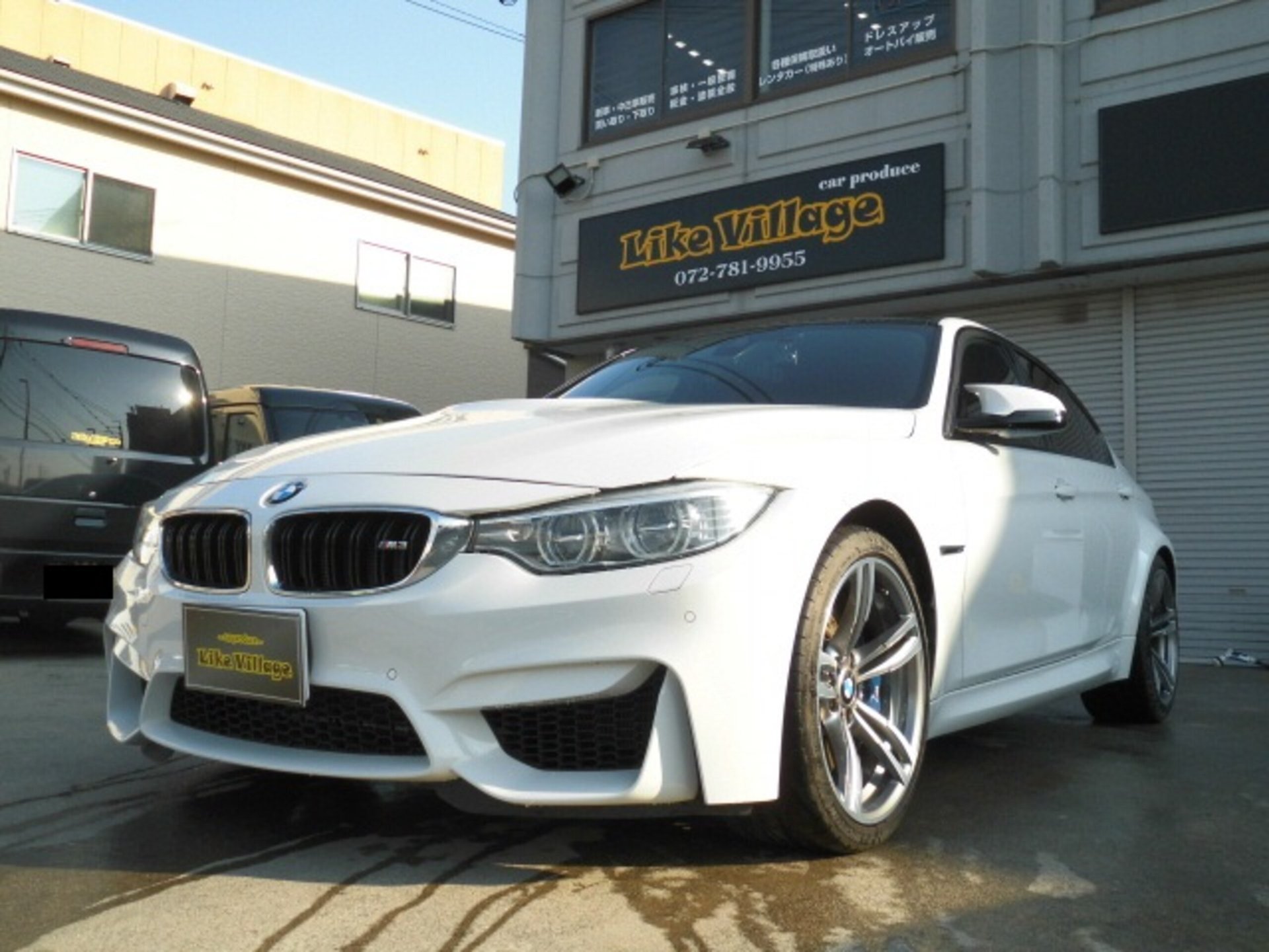 BMW M3 SEDAN - View 1