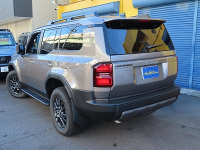 TOYOTA LAND CRUISER 250 - 7