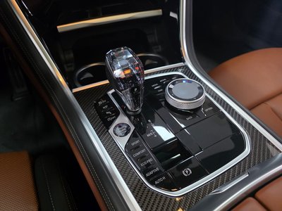 BMW 8 SERIES - 8