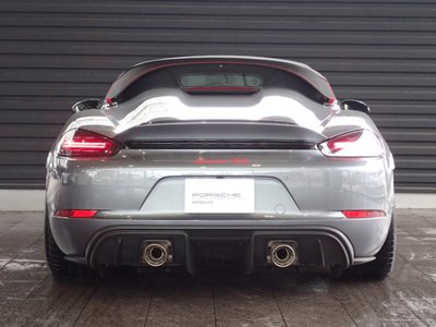 PORSCHE 718 SPYDER - 8