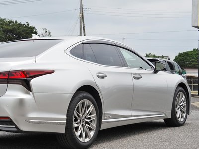 2021 Lexus LS — миниатюра 12