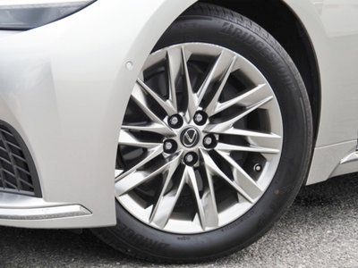 2021 Lexus LS — миниатюра 16