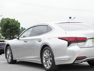 2021 Lexus LS — миниатюра 13