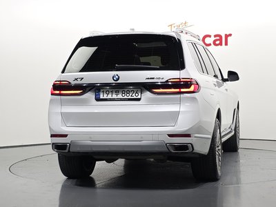 2023 BMW X7 — фото 4