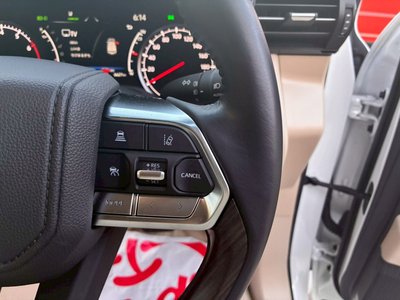 صورة مصغرة 13 لـ 2023 Toyota LAND CRUISER 300