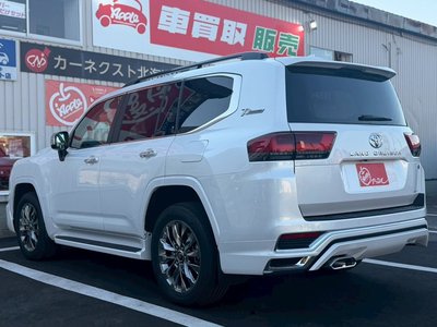 TOYOTA LAND CRUISER 300 - 7