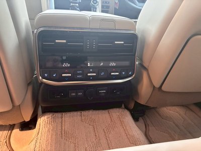 صورة مصغرة 34 لـ 2023 Toyota LAND CRUISER 300