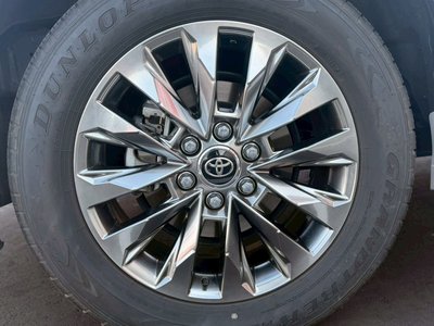 TOYOTA LAND CRUISER 300 - 9