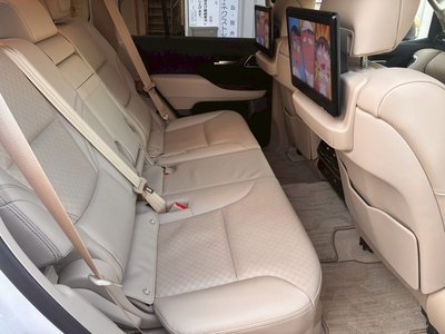 صورة مصغرة 43 لـ 2023 Toyota LAND CRUISER 300