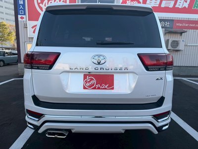 TOYOTA LAND CRUISER 300 - 6