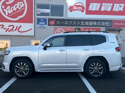 TOYOTA LAND CRUISER 300 - 8