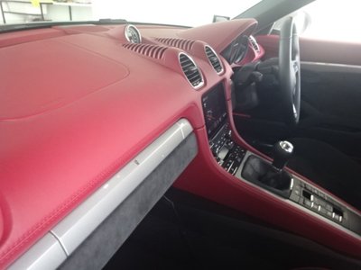 صورة مصغرة 28 لـ 2020 Porsche 718 SPYDER