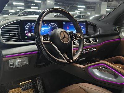 2025 Mercedes-BENZ GLS — фото 4