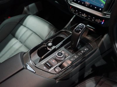 صورة 42 لـ 2022 Maserati LEVANTE