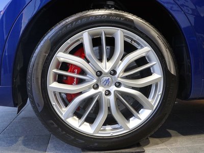 صورة 16 لـ 2022 Maserati LEVANTE