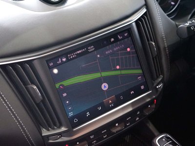صورة 12 لـ 2022 Maserati LEVANTE