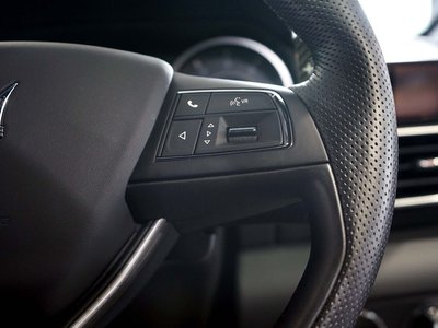 صورة 48 لـ 2022 Maserati LEVANTE
