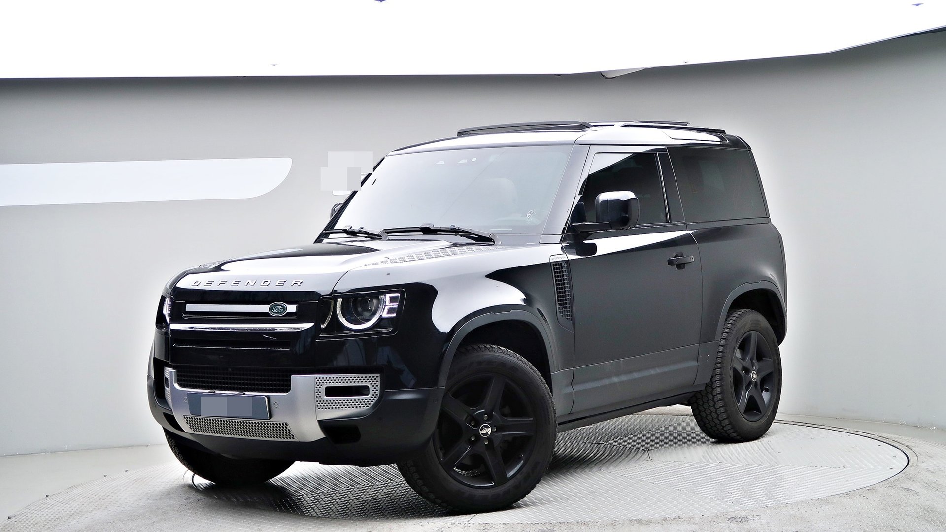 LAND ROVER DEFENDER - View 1