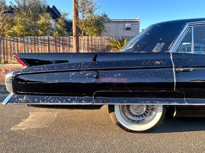 CADILLAC FLEETWOOD - 10