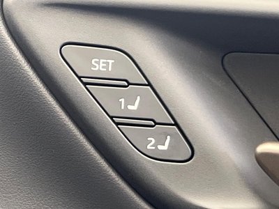 TOYOTA CROWN SPORT - 10