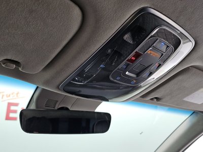 2023 Genesis GV80 — миниатюра 18
