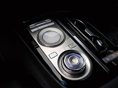 GENESIS G80 (RG3) - 9