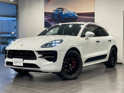 PORSCHE MACAN - 2