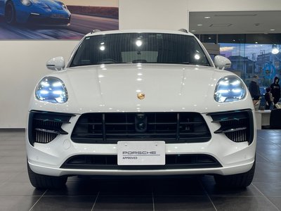 PORSCHE MACAN - 3