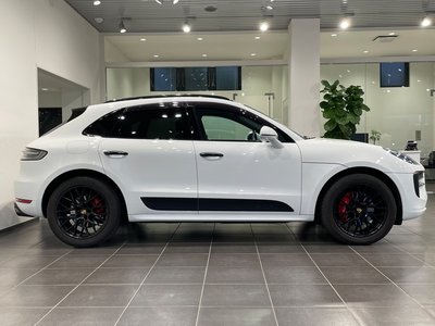 PORSCHE MACAN - 5