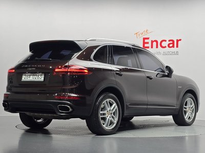 PORSCHE CAYENNE - 4