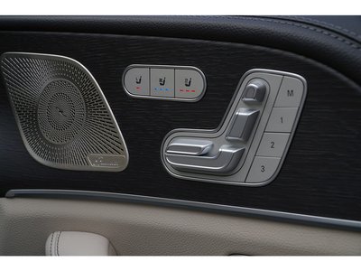 2021 Mercedes-BENZ GLS thumbnail 38