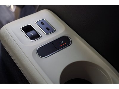 2021 Mercedes-BENZ GLS thumbnail 44