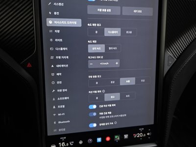 2019 Tesla MODEL X — миниатюра 33