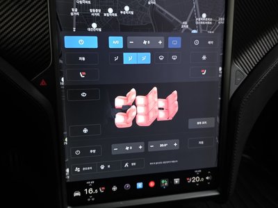 2019 Tesla MODEL X — миниатюра 25