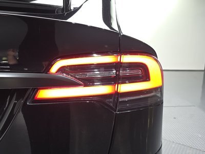 2019 Tesla MODEL X — миниатюра 11