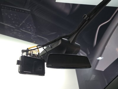 2019 Tesla MODEL X — миниатюра 28