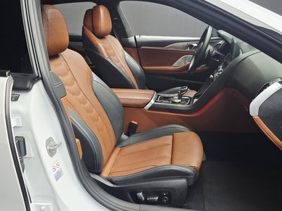 2024 BMW 8 SERIES 缩略图 12